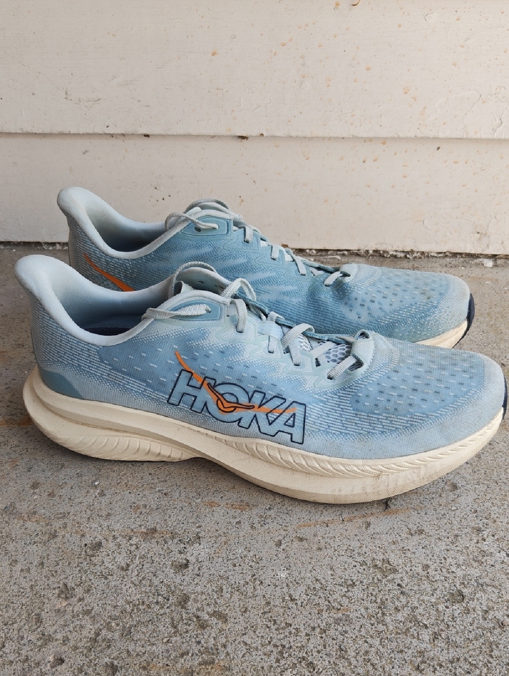 Hoka Mach 6